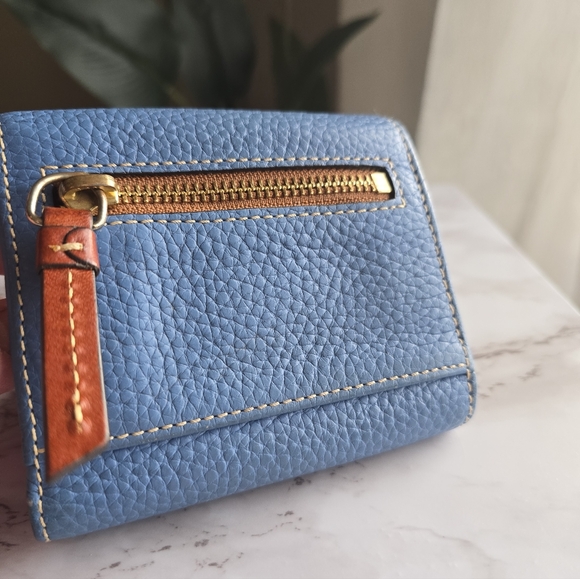 Dooney And Bourke Pebble Grain Flap Wallet Azure Blue - Picture 2 of 12